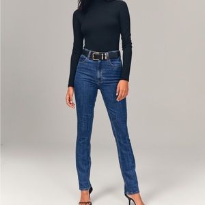 Abercrombie & Fitch | Ultra High Rise 90s Slim Straight Jean